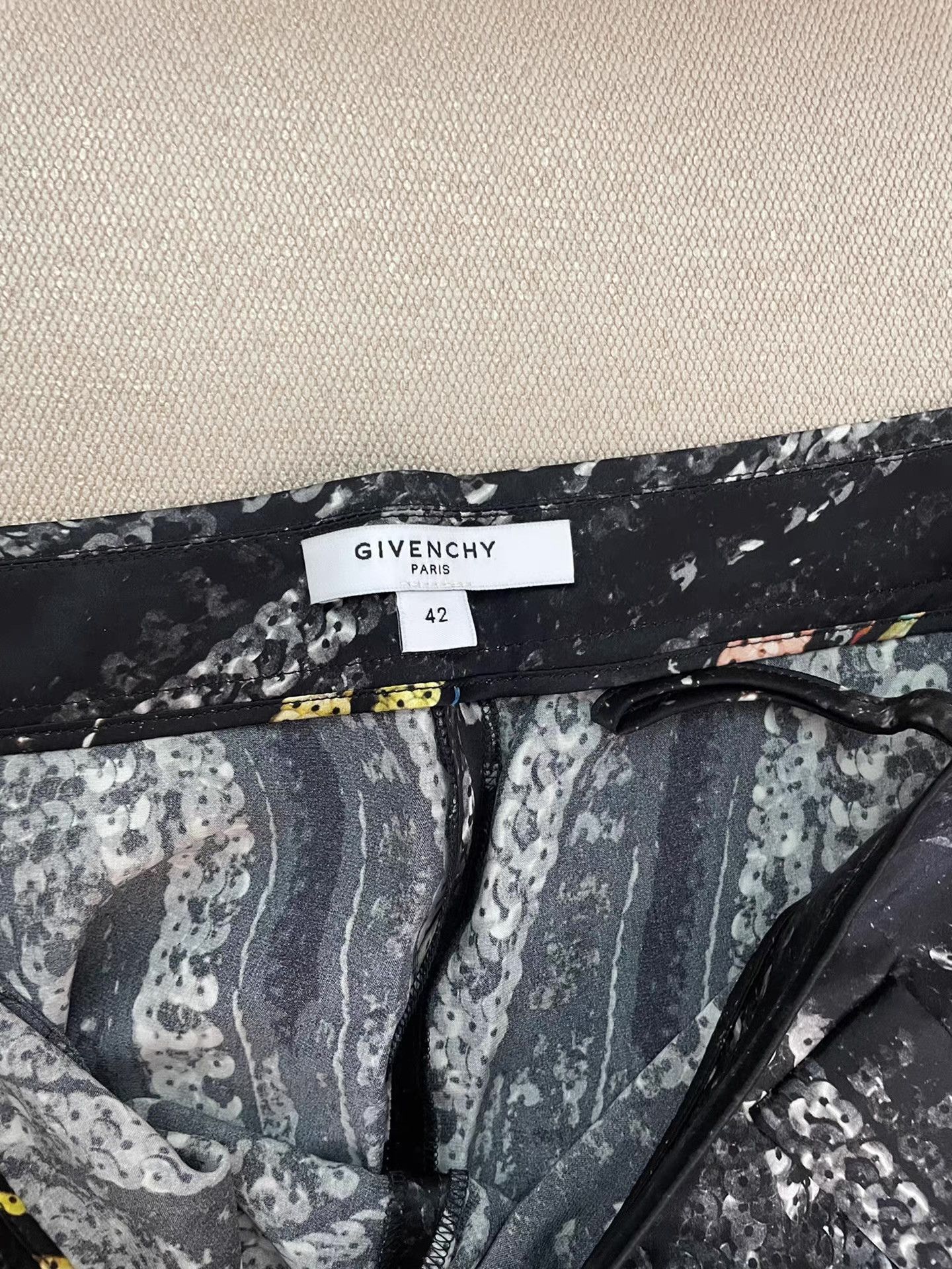 Givenchy Givenchy Silk Harem Pants Ｑ21 Size 30" / US 8 / IT 44 - 3 Thumbnail
