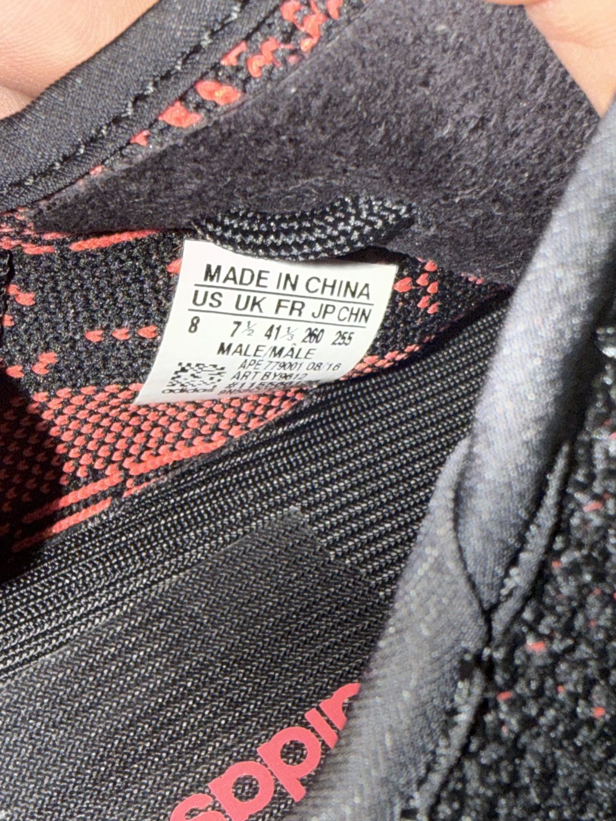 Yeezy YEEZY BOOST 350 RED V2 Size US 8 / EU 41 - 9 Thumbnail