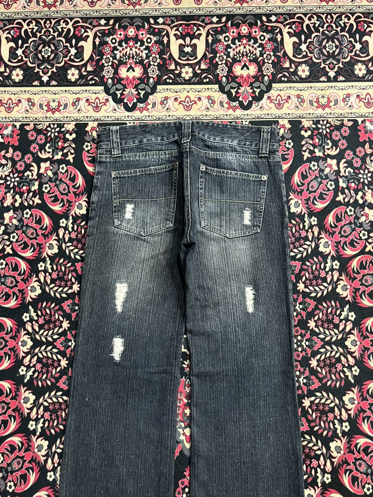 Japanese Brand Japanese Brand Wavelist Dark Washed Distressed Studded Jeans Size US 32 / EU 48 - 6 Thumbnail