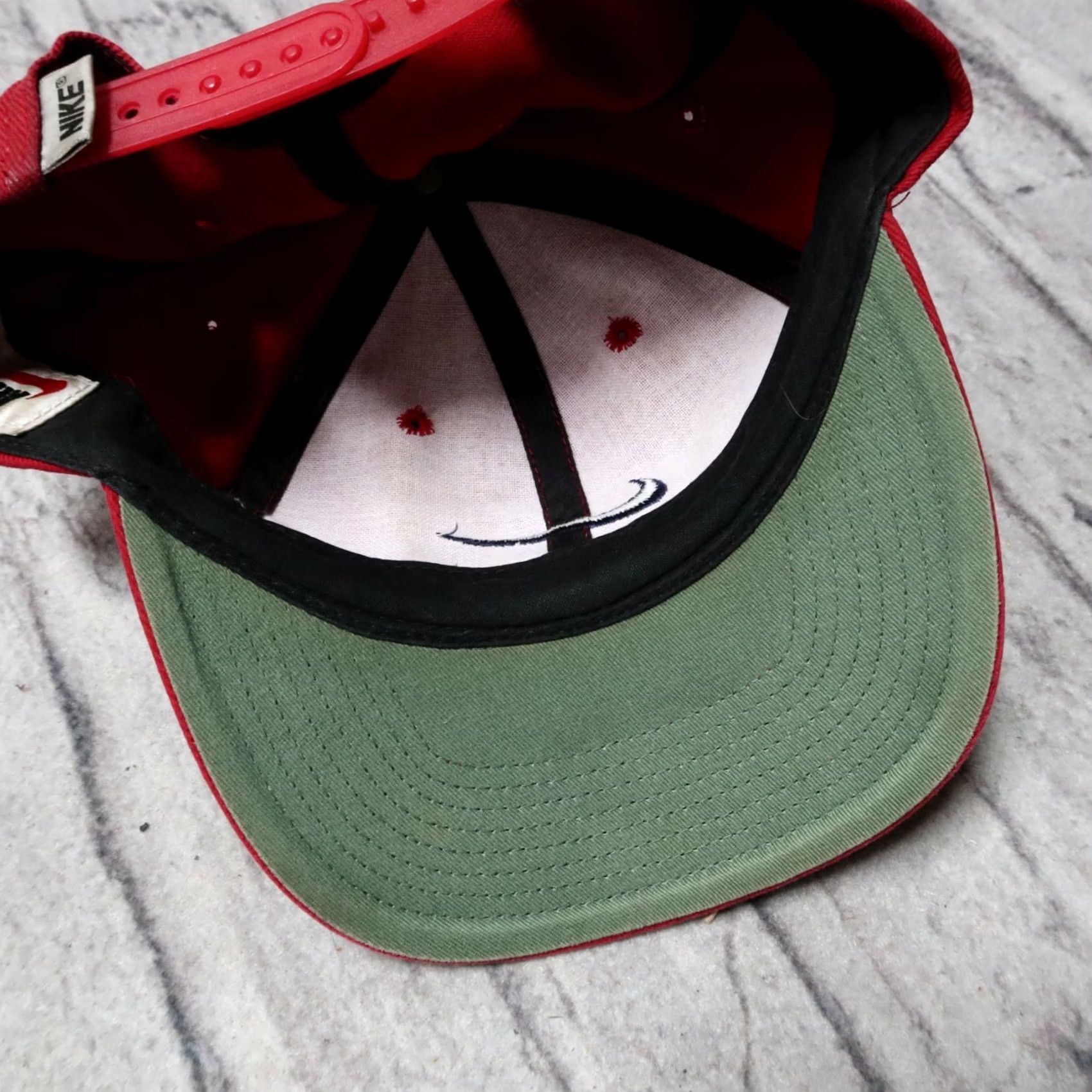 Nike Vintage Nike Swoosh Logo Snapback Hat Maroon Adjustable Cap Men Hat Swoosh 90s Mens Size ONE SIZE - 5 Thumbnail