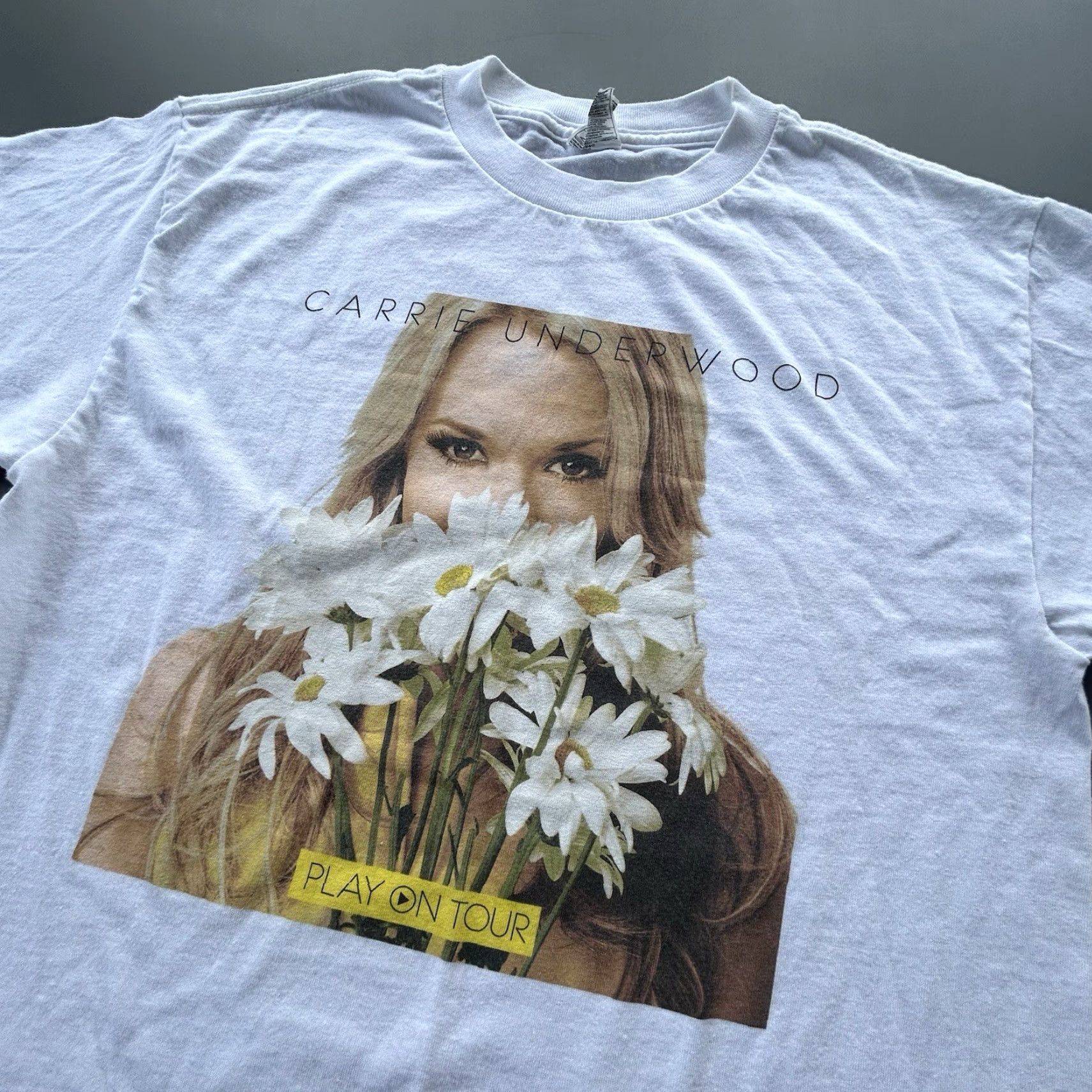 Doublet Carrie Underwood Shirt Unisex Adults Medium White 2010 Play On Tour Double Sided Concert Graphic Print T-Shirt Size US M / EU 48-50 / 2 - 2 Thumbnail