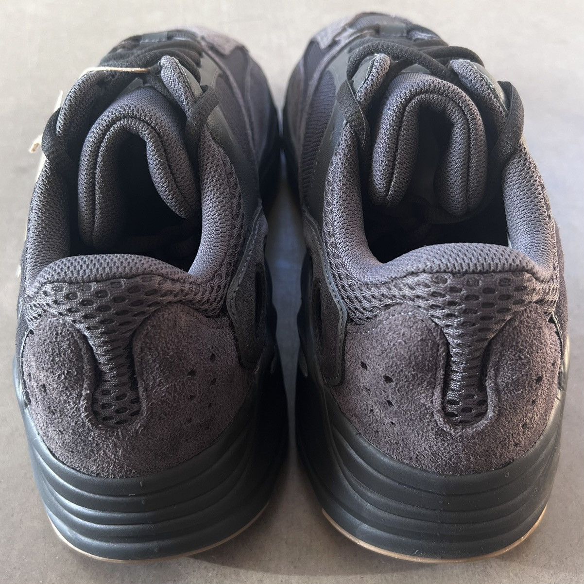 Adidas ⭐️DEADSTOCK 700v1 UTILITY BLK Size US 10.5 / EU 43-44 - 12 Thumbnail