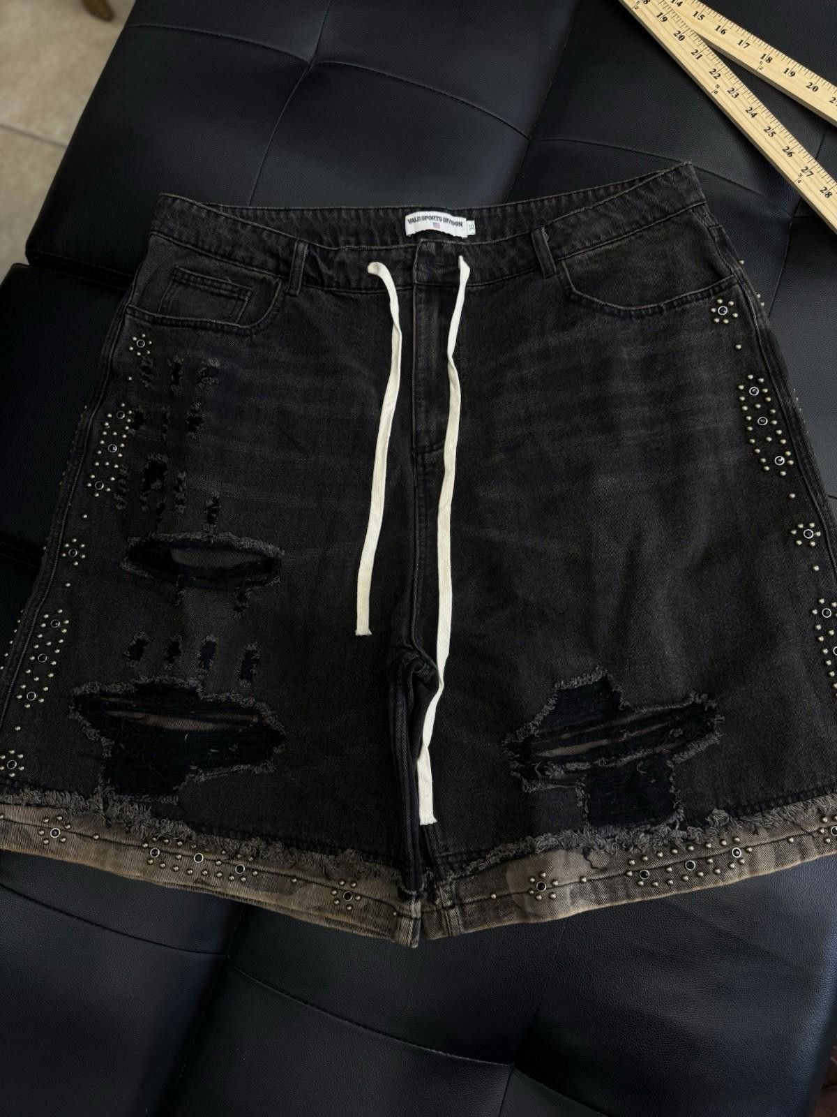 Vale Valley Denim Studded Shorts Size 38 (Brand New) Black/Brown Size US 38 / EU 54 - 4 Thumbnail