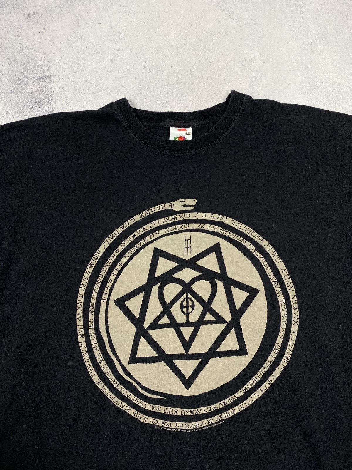 Band Tees × Vintage 2013 HIM Goth Metal Heartagram Tour Tee Y2K Size US L / EU 52-54 / 3 - 6 Thumbnail