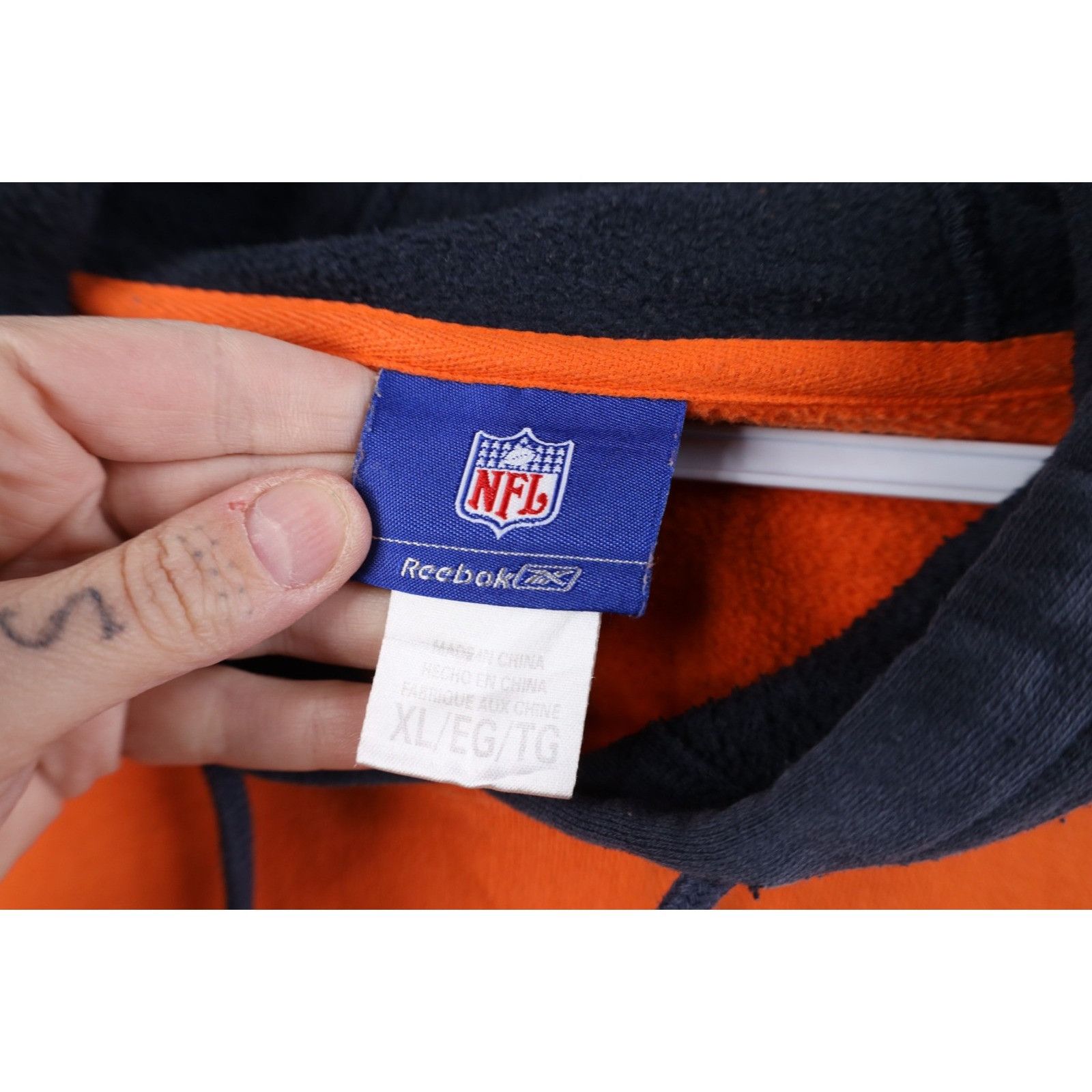 Reebok Vintage Reebok Faded Spell Out Chicago Bears Football Hoodie Size US XL / EU 56 / 4 - 10 Thumbnail