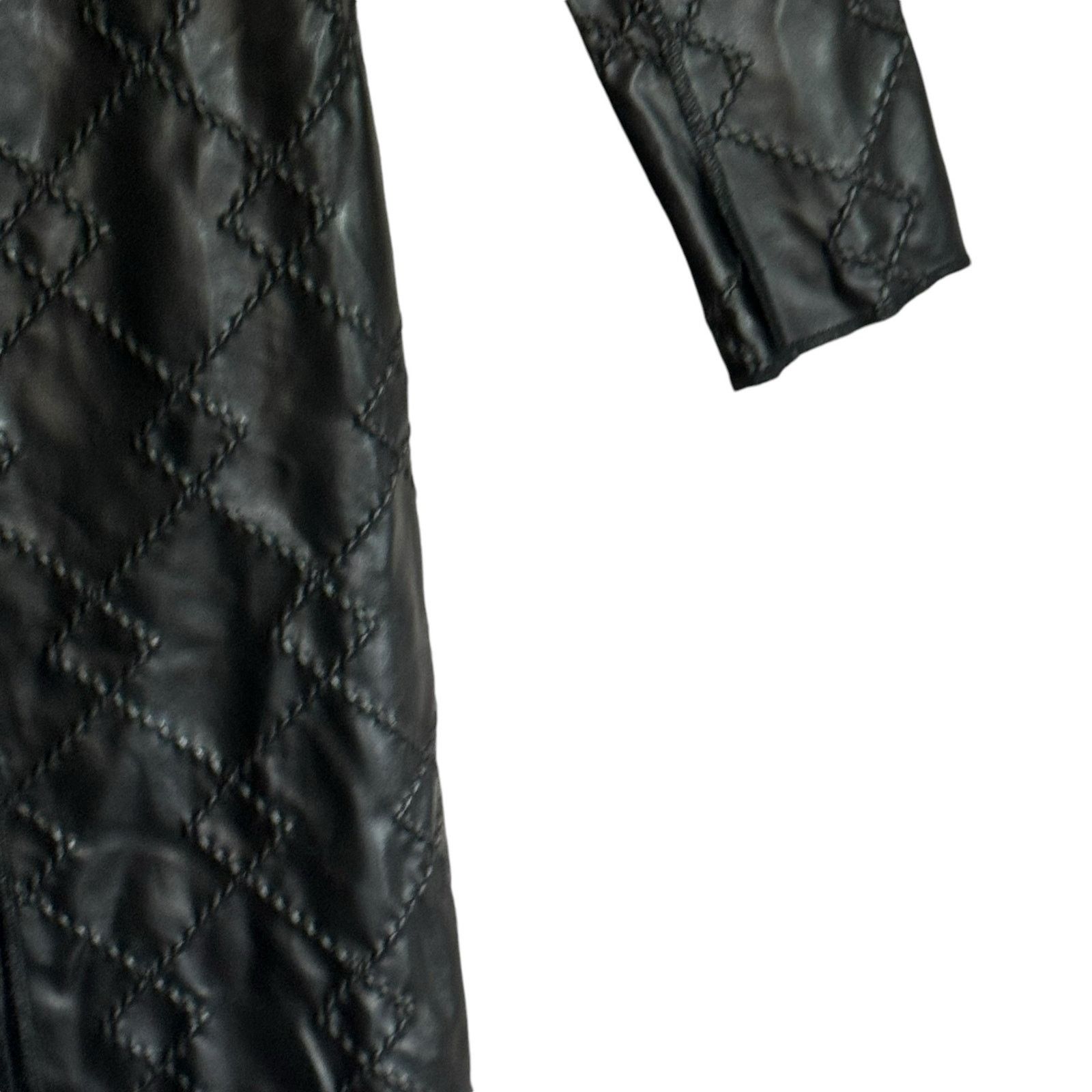 Trina Turk Trina Turk Petite Black Quilted Long Jacket Designer Matrix Size S / US 4 / IT 40 - 3 Thumbnail
