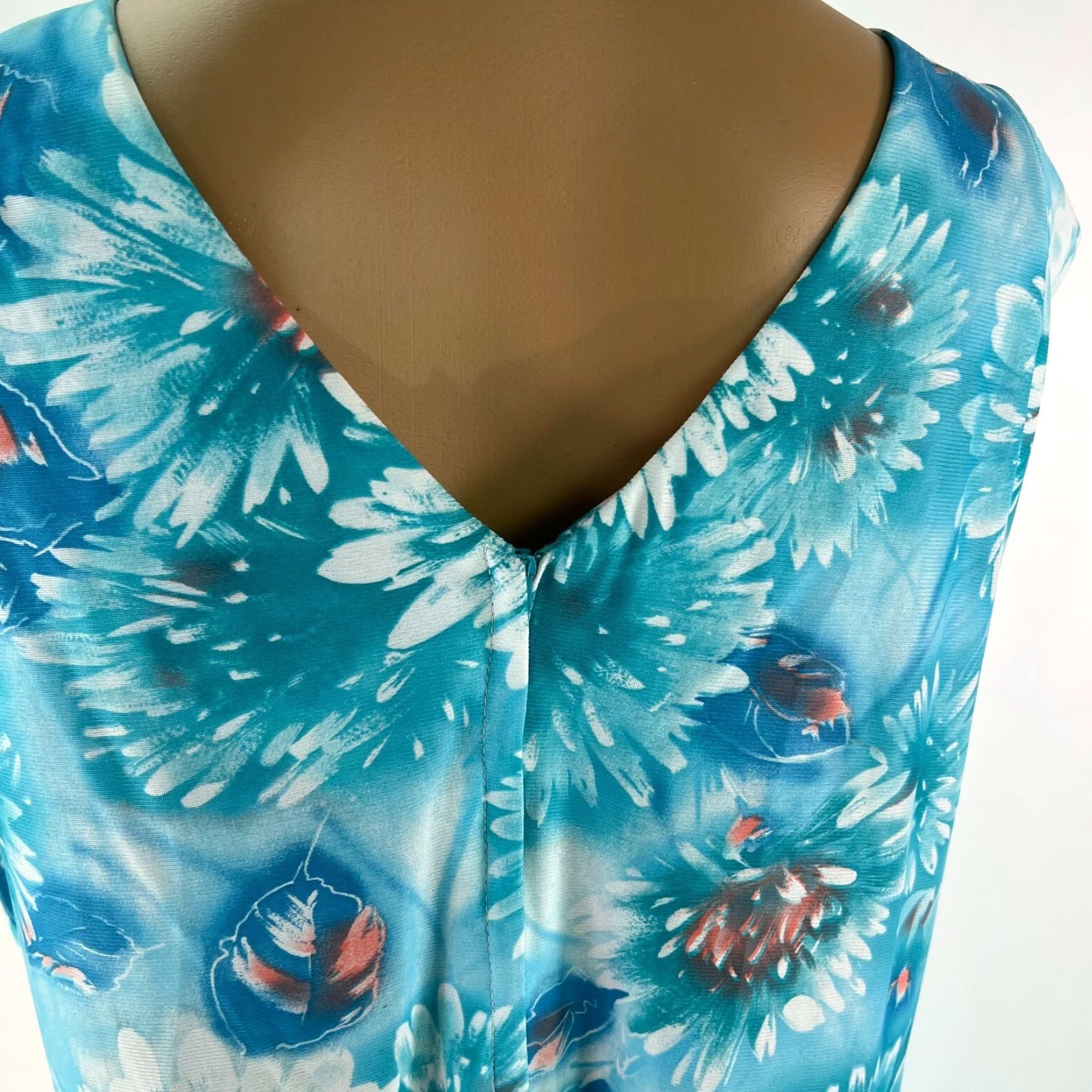 Vintage Womens VTG Floral Print Drape Front Sleeveless Mock Neck Blue Maxi Dress Size 20.5 Size 3XL / US 20-22 - 5 Thumbnail