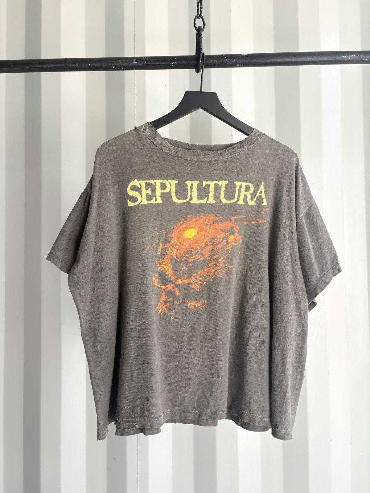 Band Tees Vintage Sepultura Shirt Faded Distressed GRUNGE Band Size US XL / EU 56 / 4 - 1 Thumbnail