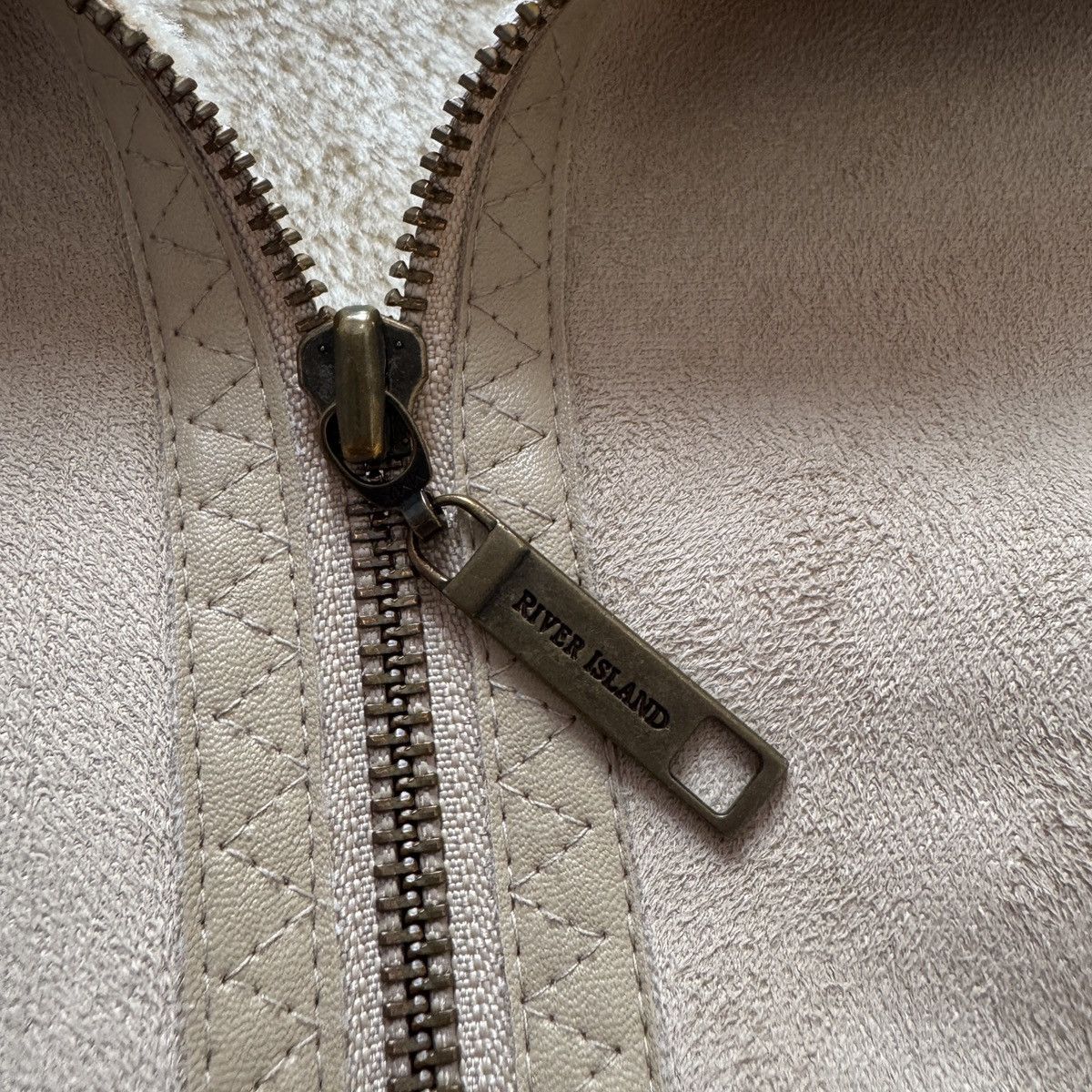 River Island River Island Y2K Faux Fur Sheepskin/Shearling Style Jacket Size L / US 10 / IT 46 - 14 Thumbnail