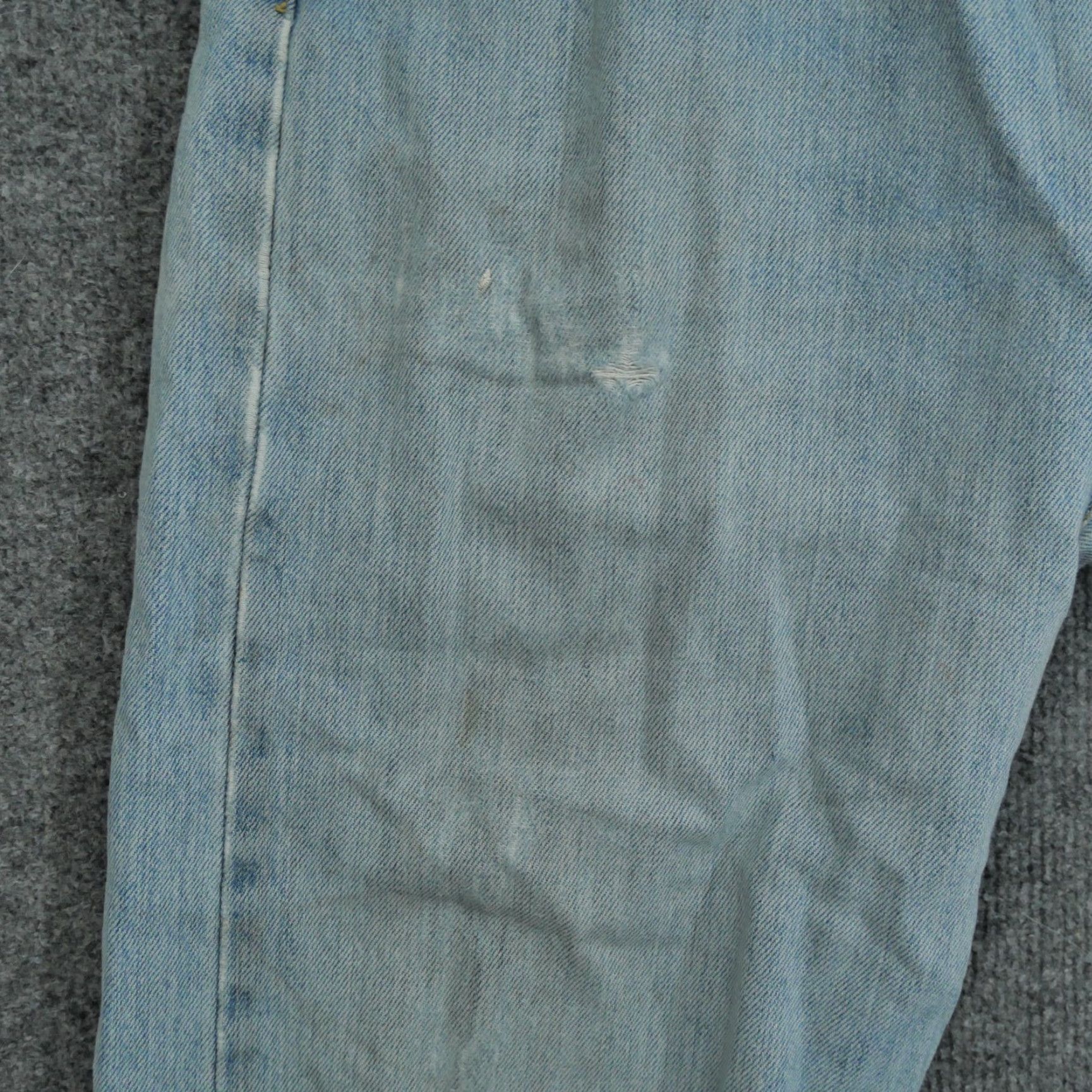 Levi's VINTAGE Levi's 501 Jeans Mens 34x34 Blue Distressed Grunge Button Fly Classic Straight Pants 90s Mens Size US 34 / EU 50 - 3 Thumbnail