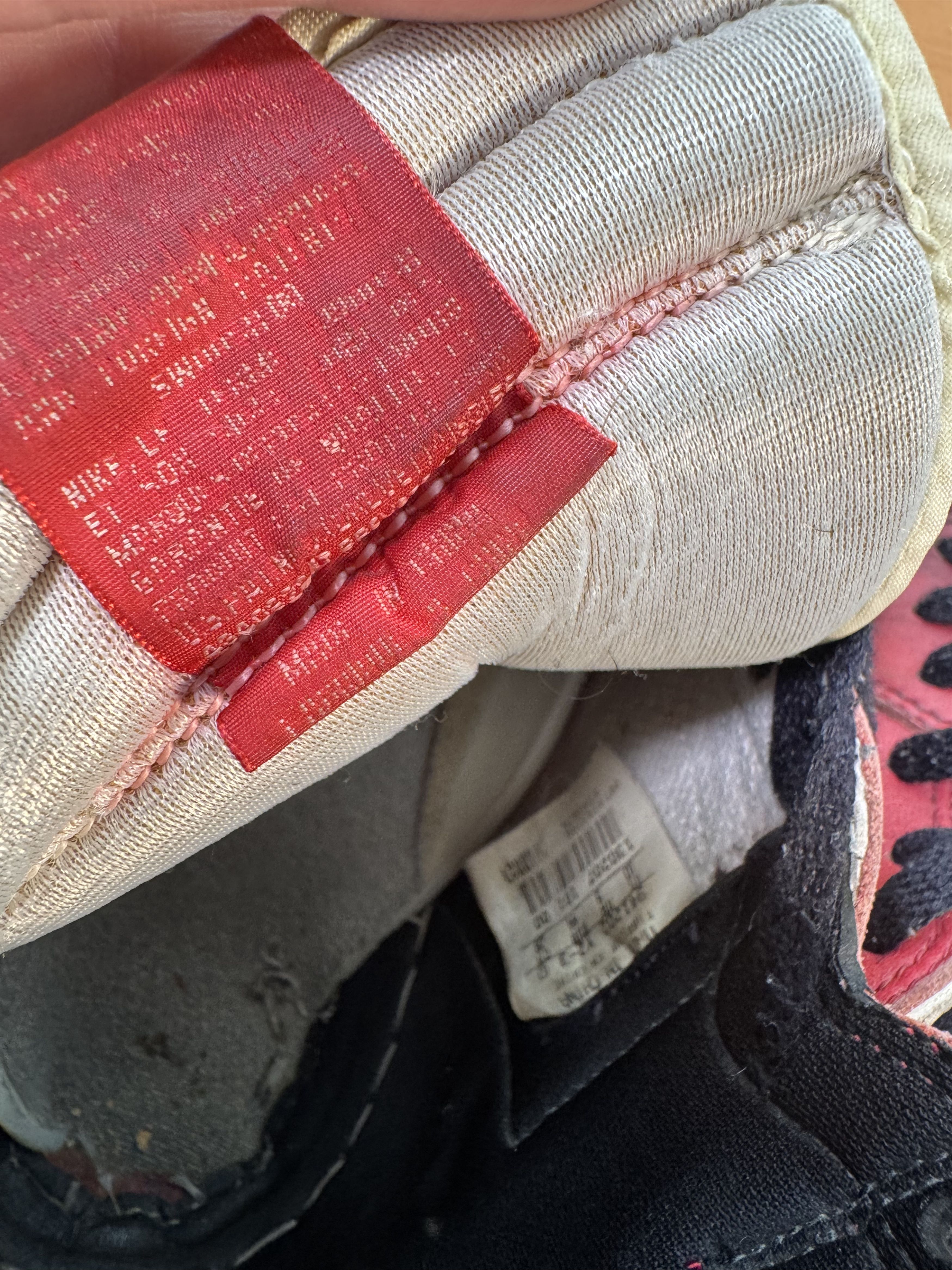 Jordan Brand 1994 Jordan Chicago 1 destroyed Size US 10 / EU 43 - 8 Thumbnail