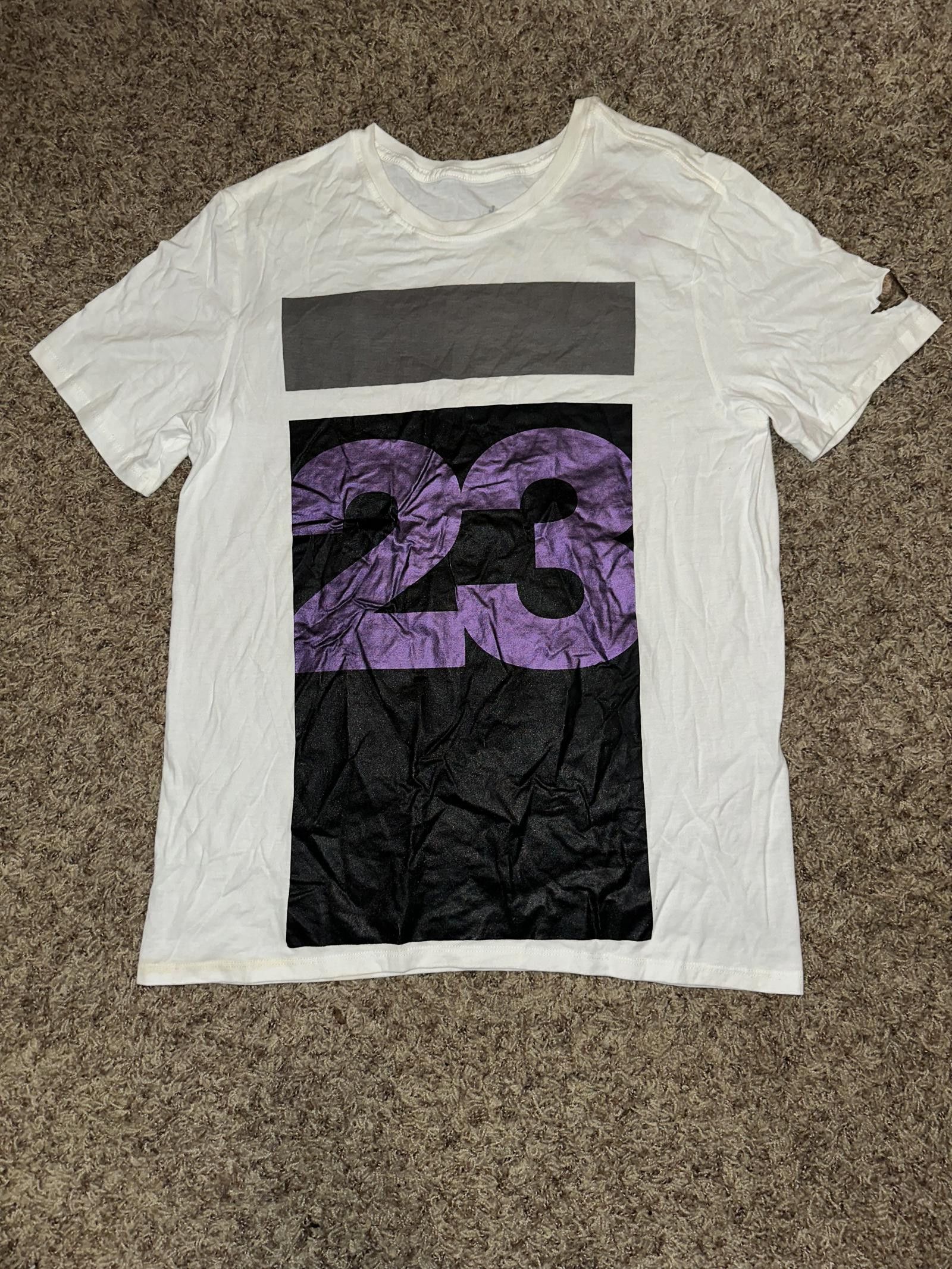 Designer Air Jordan White 23 Graphic Design T-Shirt Size US L / EU 52-54 / 3 - 1 Thumbnail