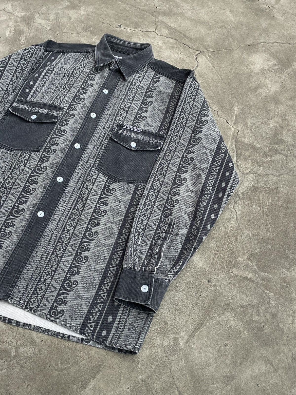 Vintage Ornamental Corduroy Shirt, Heavyweight Size US L / EU 52-54 / 3 - 15 Thumbnail