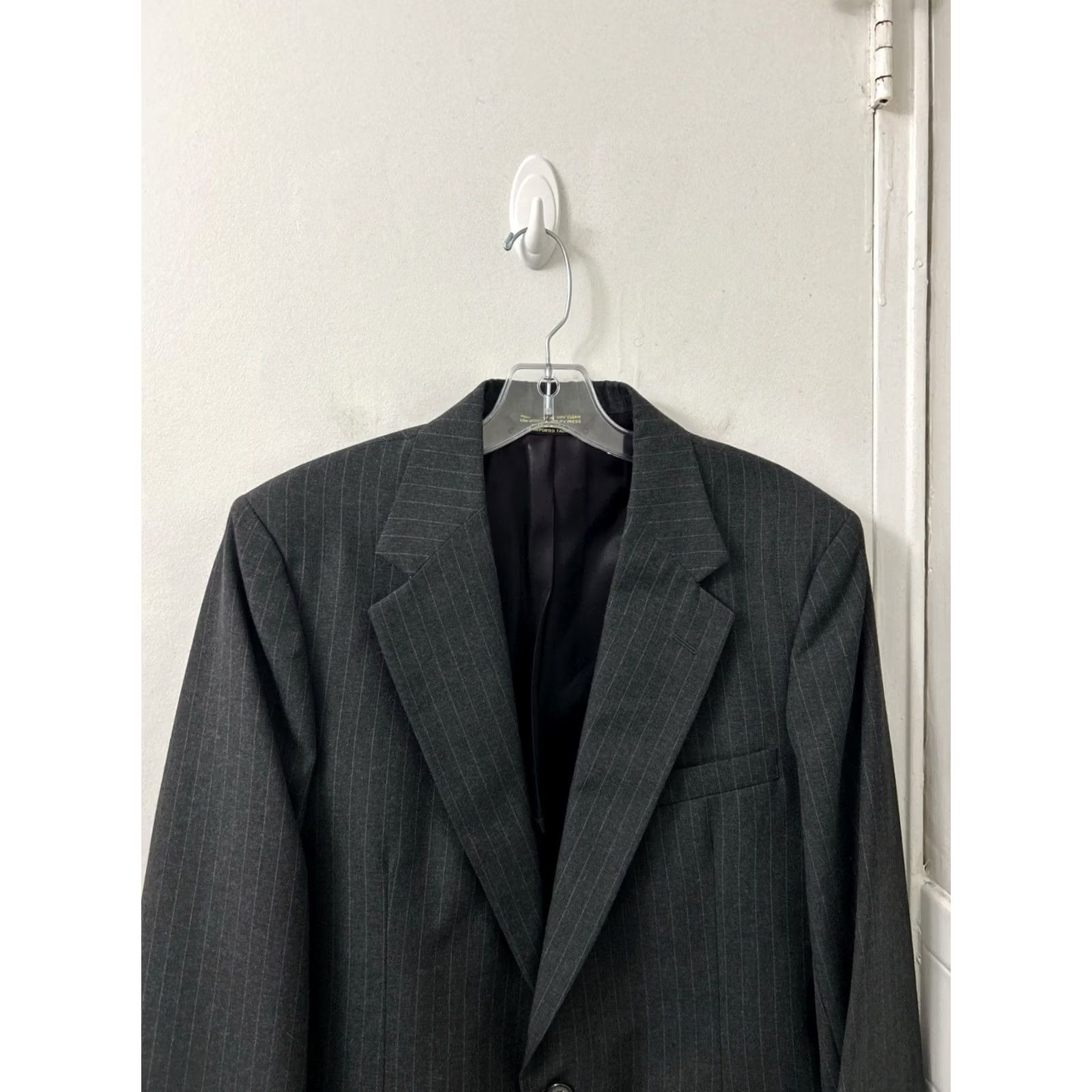 Vintage VTG Brooke & Deane Blazer Mens 40 Gray Pinstripe Wool Jacket USA NWT Two-Button Notch Lining Polyester 32” Long Formal Business Size 40R - 2 Thumbnail