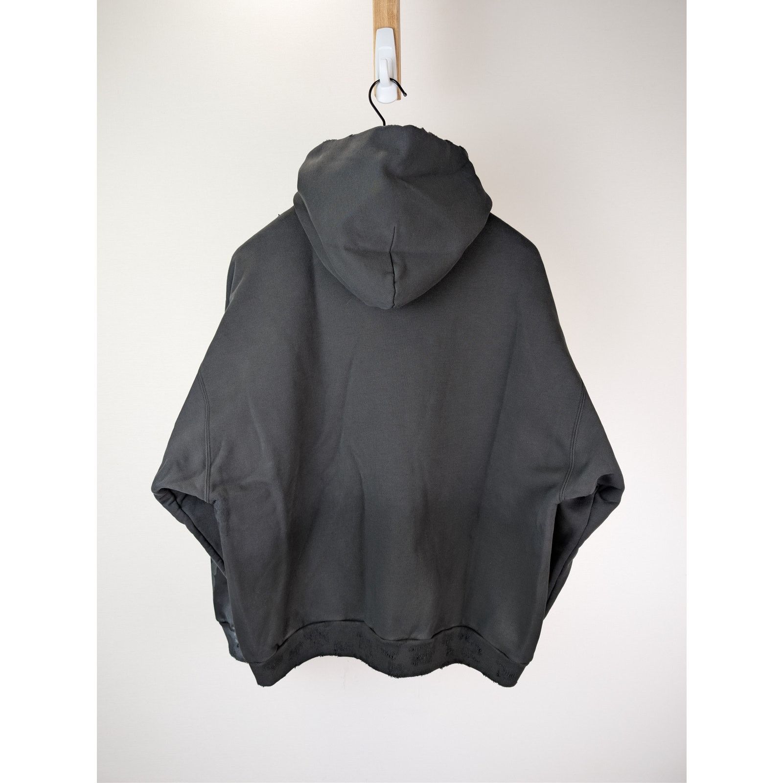 Balenciaga o1rshd1 3B Stencil Molleton Medium Fit Hoodie in Faded Black Size US M / EU 48-50 / 2 - 9 Thumbnail