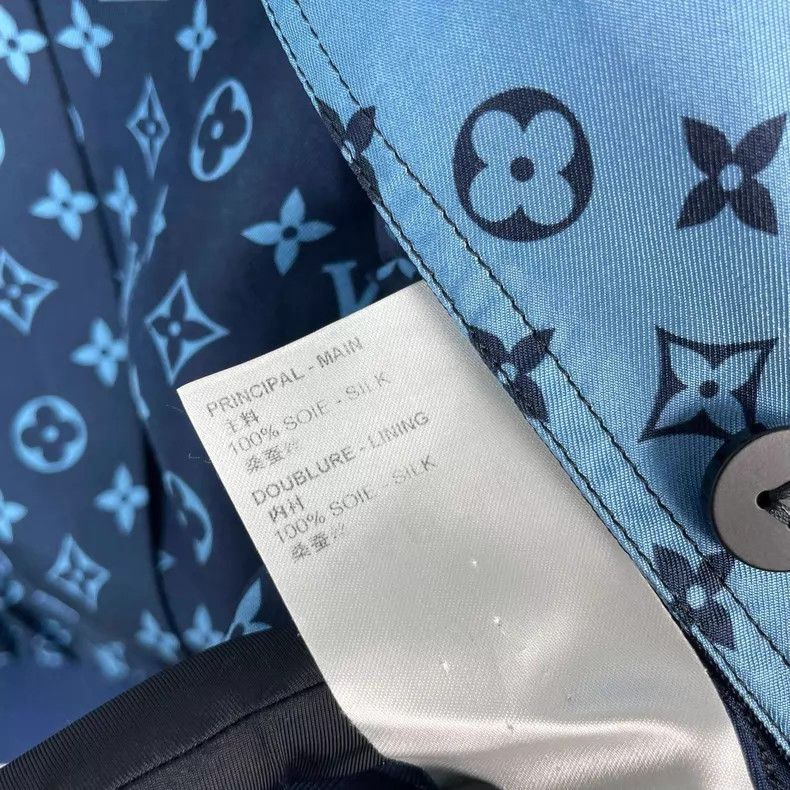 Louis Vuitton Louis Vuitton Blue full-print double-sided mulberry silk j Size XS / US 0-2 / IT 36-38 - 3 Thumbnail