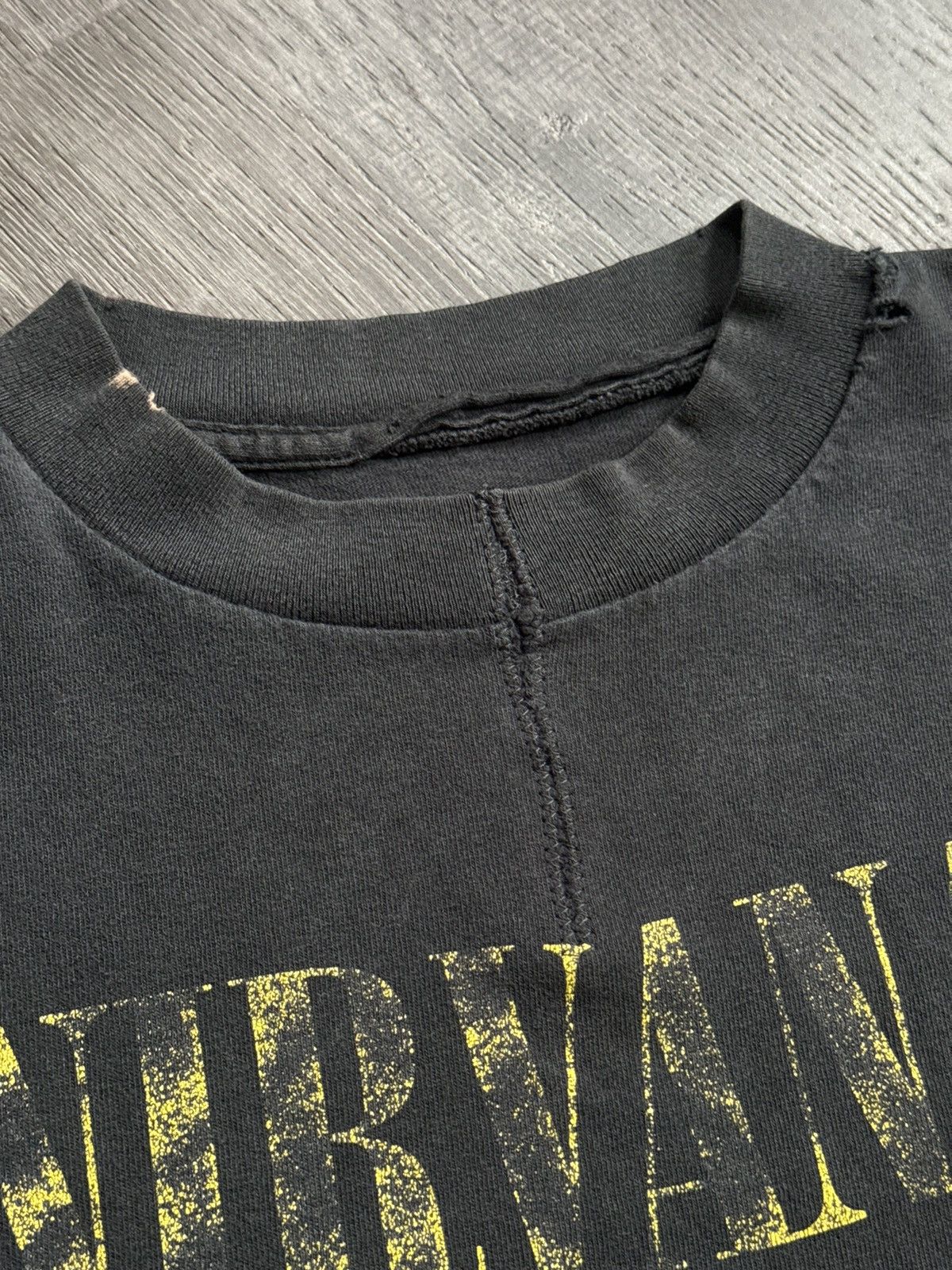 Nirvana Vintage 1992 Nirvana Smiley Face shirt large subpop Size US L / EU 52-54 / 3 - 5 Thumbnail