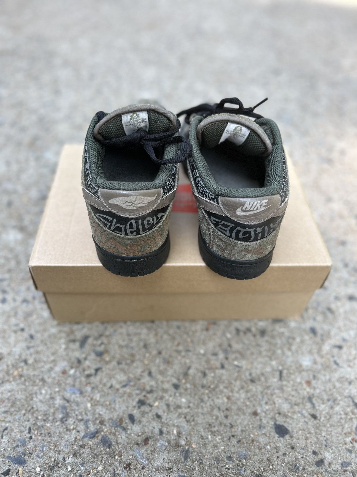 Nike × Supreme Nike Dunk Premium Low Doernbecher - Size 10 Size US 10 / EU 43 - 2 Thumbnail
