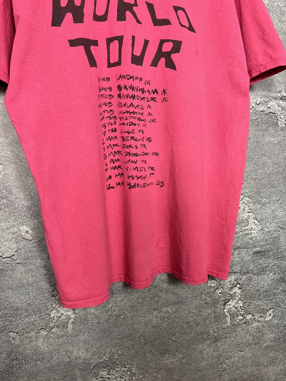 Band Tees Youngblud World Tour Pink Band T-shirt Tee Size Xl Size US XL / EU 56 / 4 - 8 Thumbnail