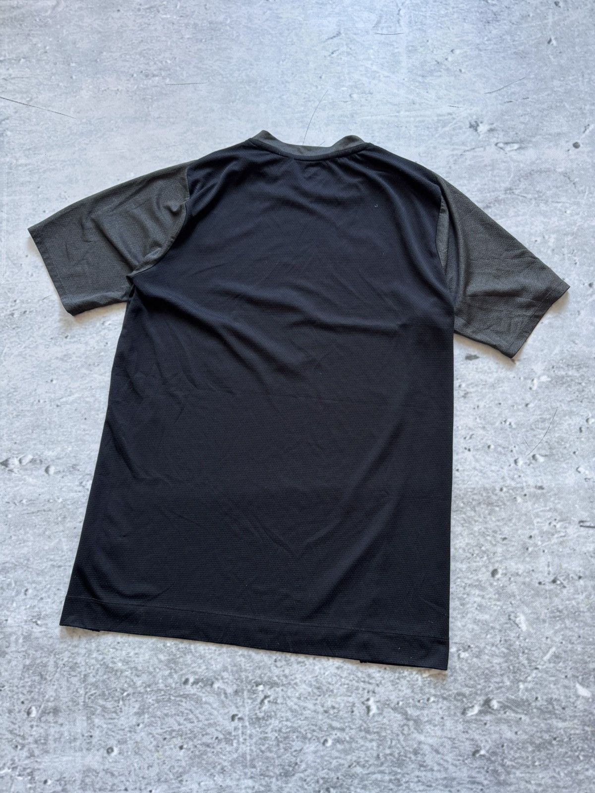Vintage Conterbury black O2 Rose jersey tee Size US L / EU 52-54 / 3 - 2 Thumbnail