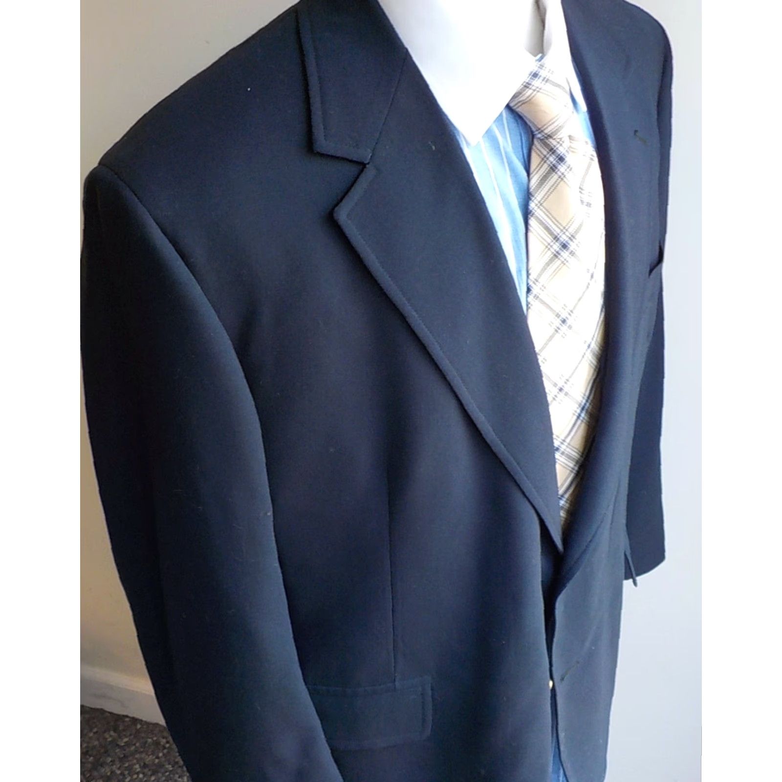 Brooks Brothers VINTAGE Brooks Brothers Blazer Navy 2 Button Gold Buttons 43REG Brooks Blend 90s Men Blazer Regular Length Sleeve 23" 30.5" Navy Gold Mens Size 46R - 3 Thumbnail