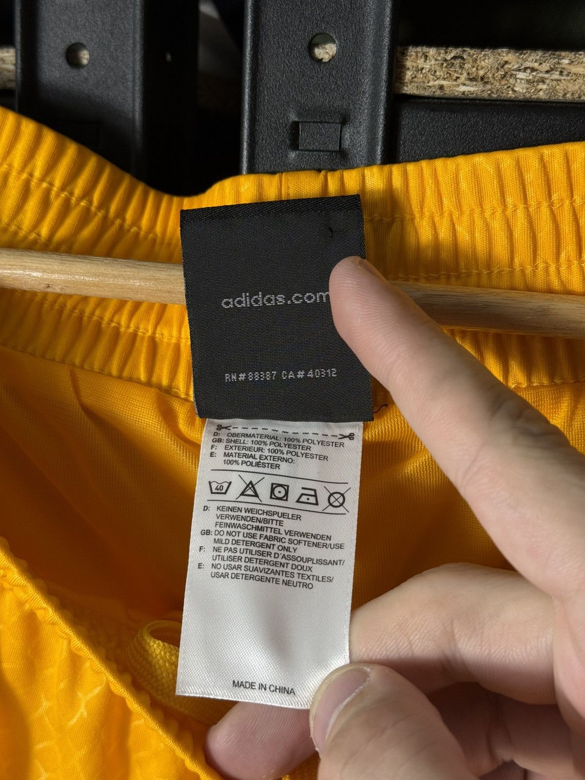 Adidas Vintage Adidas Los Angeles Lakers NBA Basketball Shorts Size US 34 / EU 50 - 6 Thumbnail