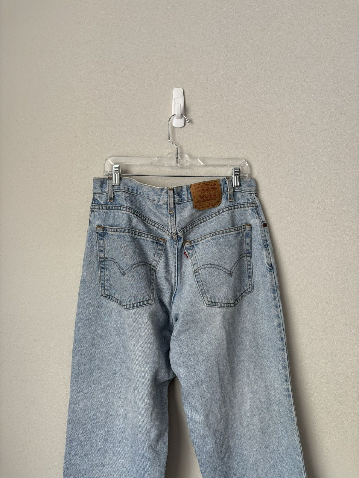 Levi's Vintage 90s 570 Levi's Light Wash Jeans Size US 34 / EU 50 - 7 Thumbnail