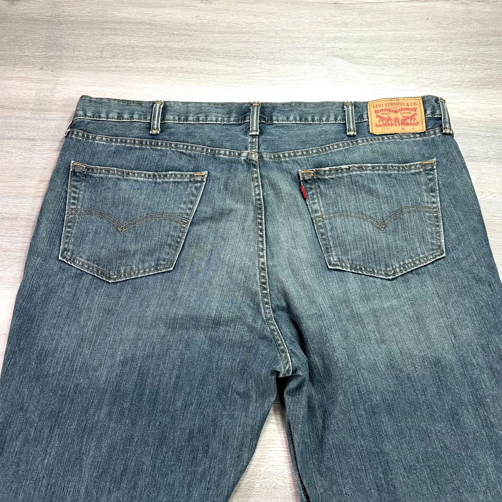 Levi's Levi's 559 Jeans Mens 44x29 Blue Denim Relaxed Straight Leg Medium Wash Size US 44 / EU 60 - 4 Thumbnail