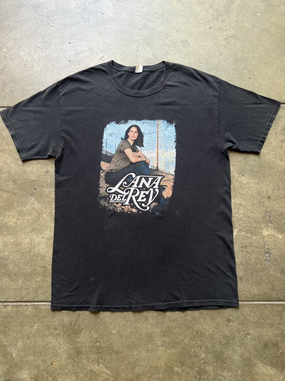 Band Tees × Fruit Of The Loom × Vintage 2019 Lana Del Rey Normal Fucking Rockwell Tee Shirt Size US L / EU 52-54 / 3 - 1 Thumbnail