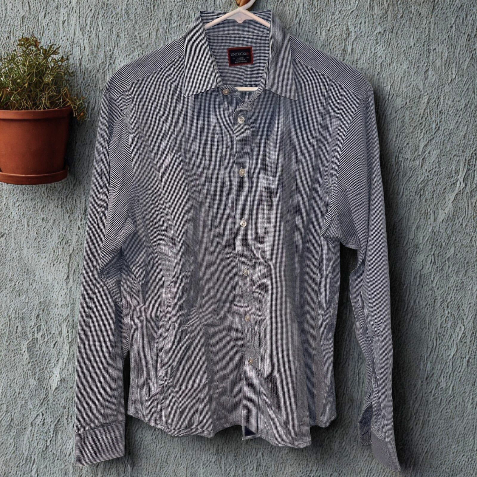 UNTUCKit UNTUCKit L Blue Check Button Up Shirt Long Sleeve Casual Size US L / EU 52-54 / 3 - 1 Thumbnail