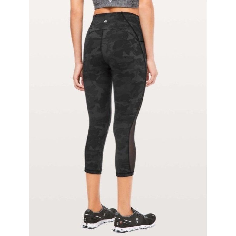 Lululemon Lululemon Train Times Crop *21" Size 4 Size 28" / US 6 / IT 42 - 1 Thumbnail