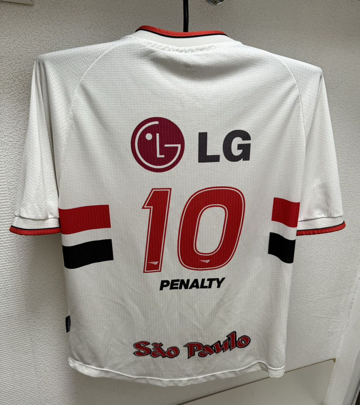 Penalty Sao Paulo vintage soccer jersey LG Penalty L 2001 brasil Size US L / EU 52-54 / 3 - 2 Thumbnail