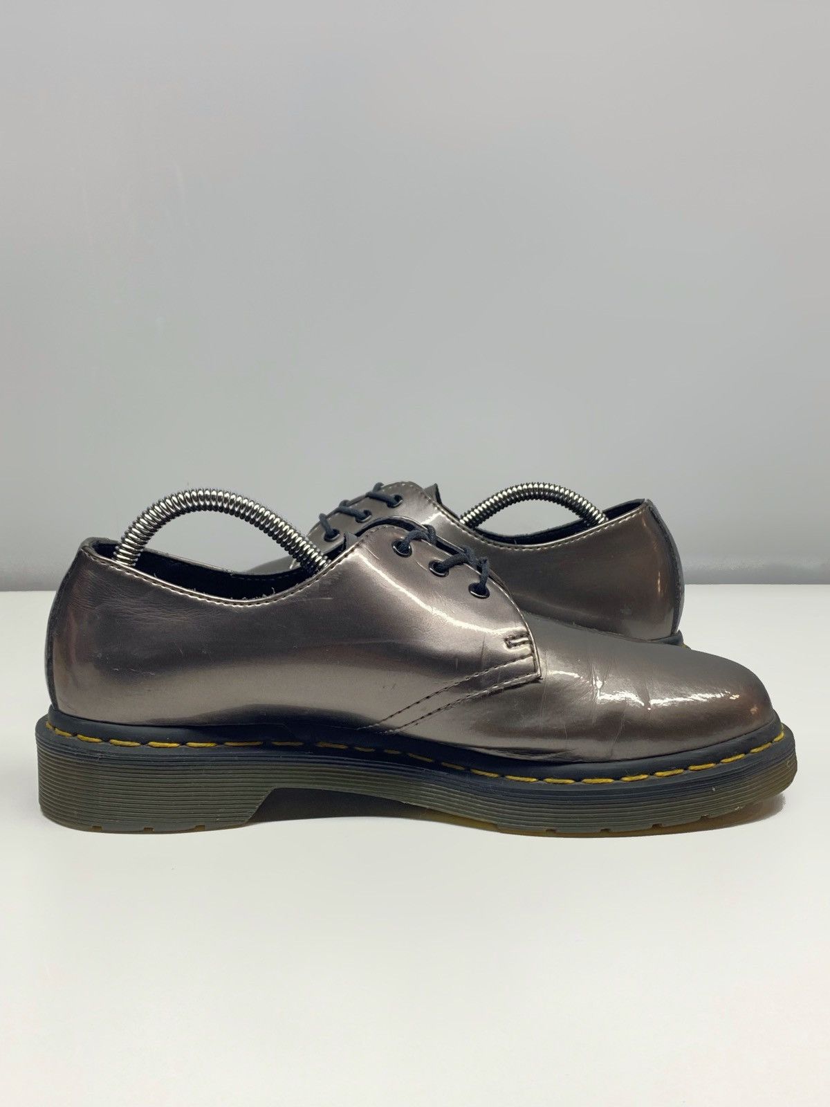 Dr. Martens Dr Martens Enamel Eye Pewter Patent Leather Lace Up Oxfords Size US 6 / EU 39 - 9 Thumbnail