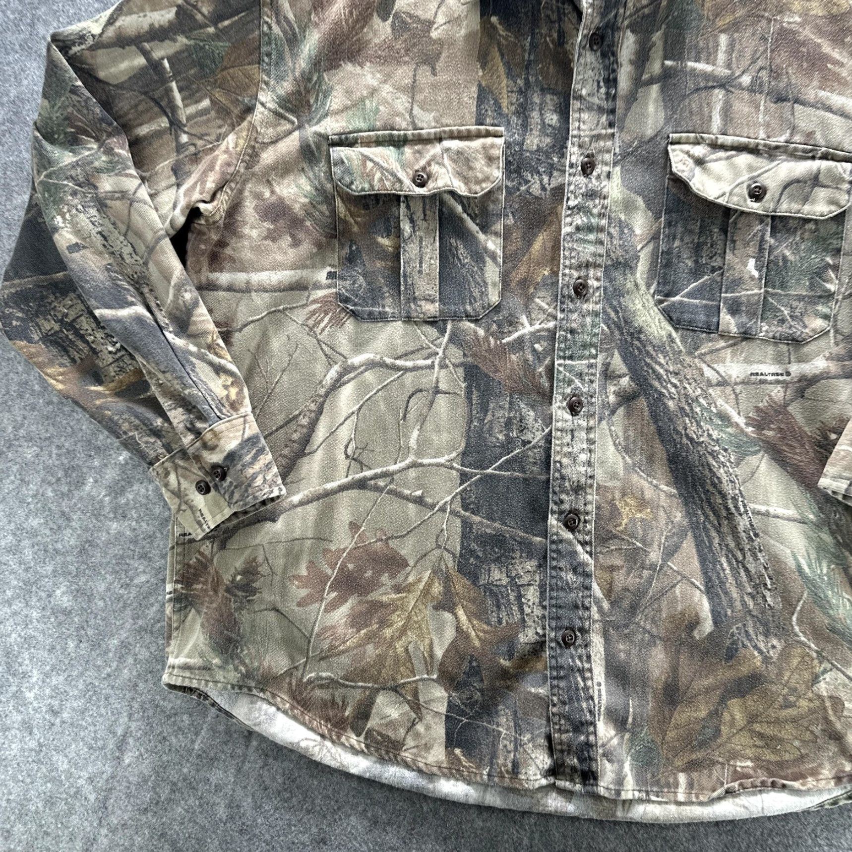 Vintage VINTAGE Cabela's Shirt Mens XL Camouflage Realtree Button Front Flannel Hunting Outdoor Gear Size US XL / EU 56 / 4 - 5 Thumbnail