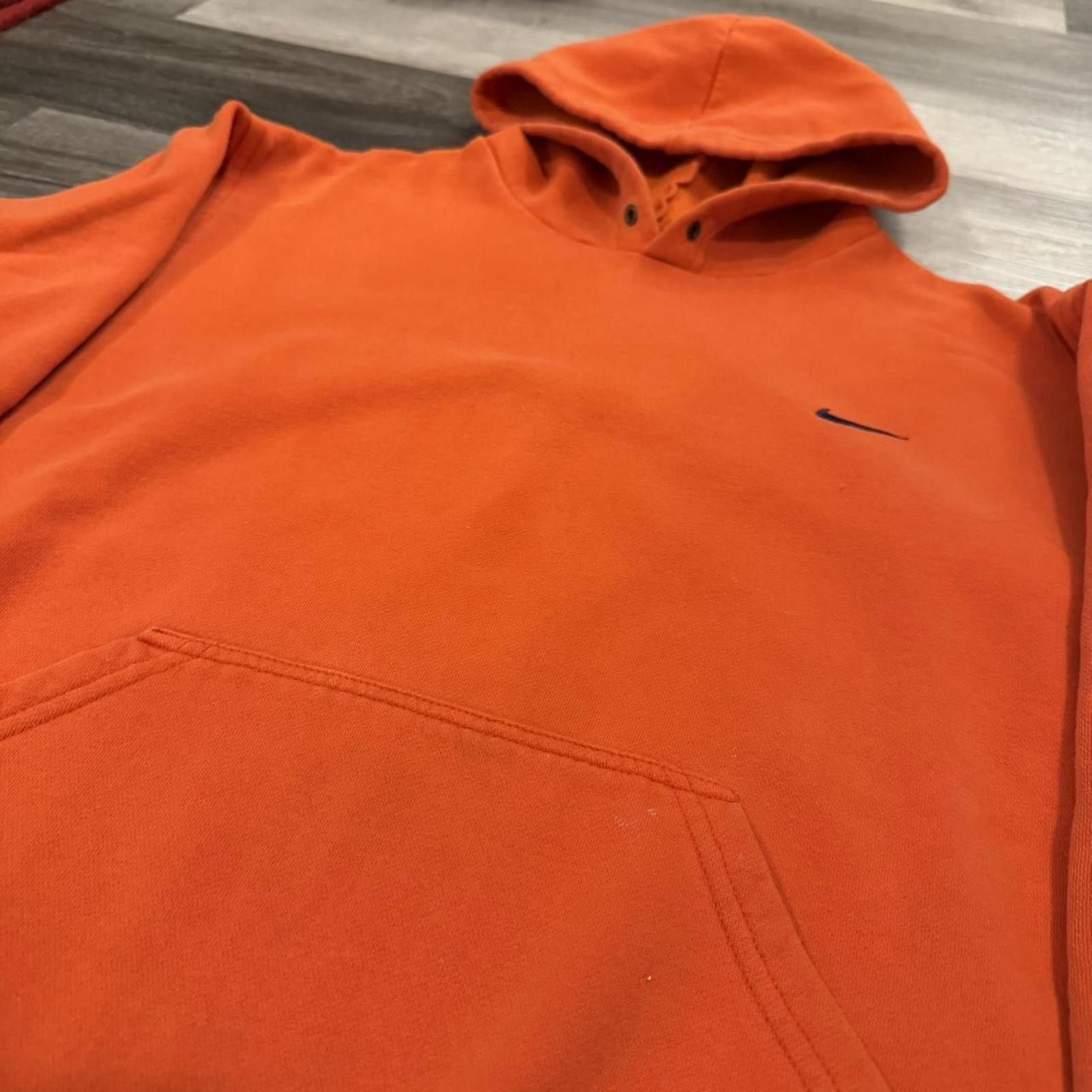 Nike Vintage Nike swoosh hoodie orange 00s L/XL boxy cropped Size US XL / EU 56 / 4 - 4 Thumbnail