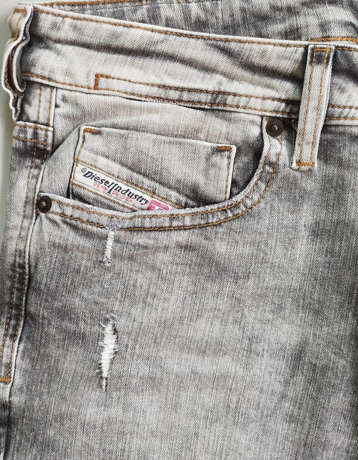Diesel Diesel 1979 SLEENKER-R L.32 MENS JEANS SLTP/9750 Size US 31 - 4 Thumbnail