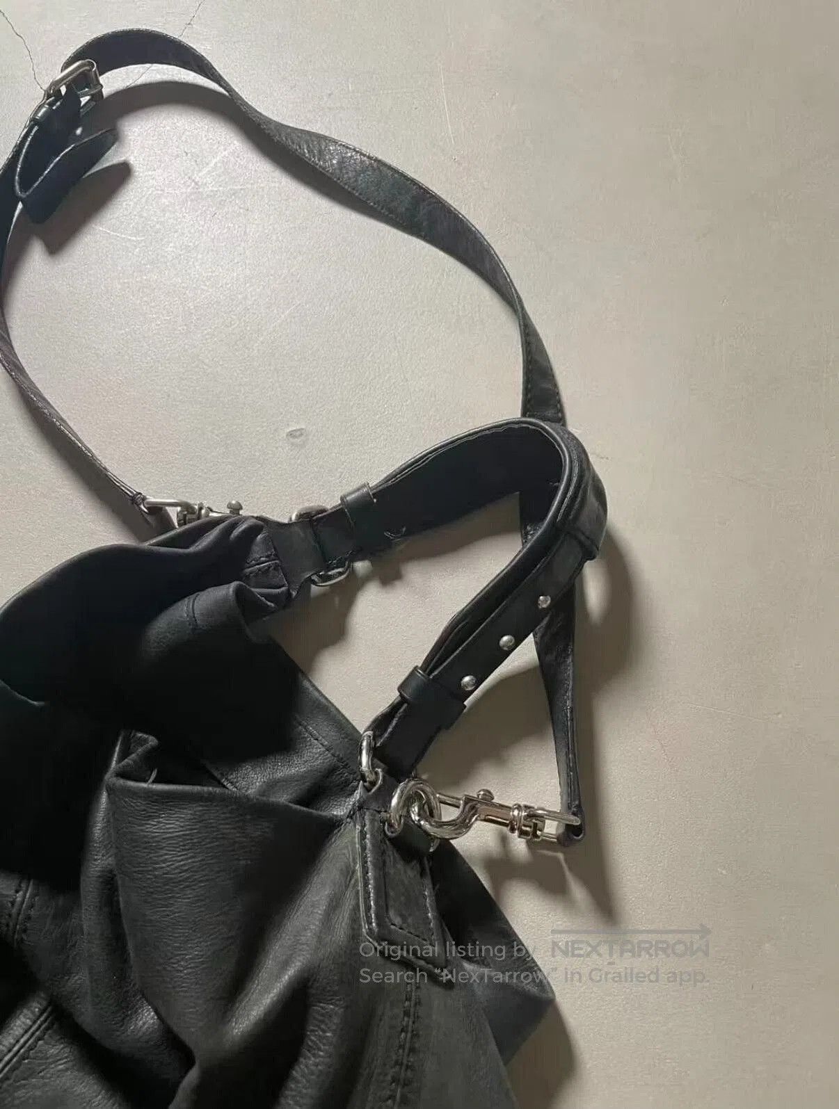 Givenchy Givenchy Two-Way Leather Crossbody Bag. Size ONE SIZE - 2 Thumbnail
