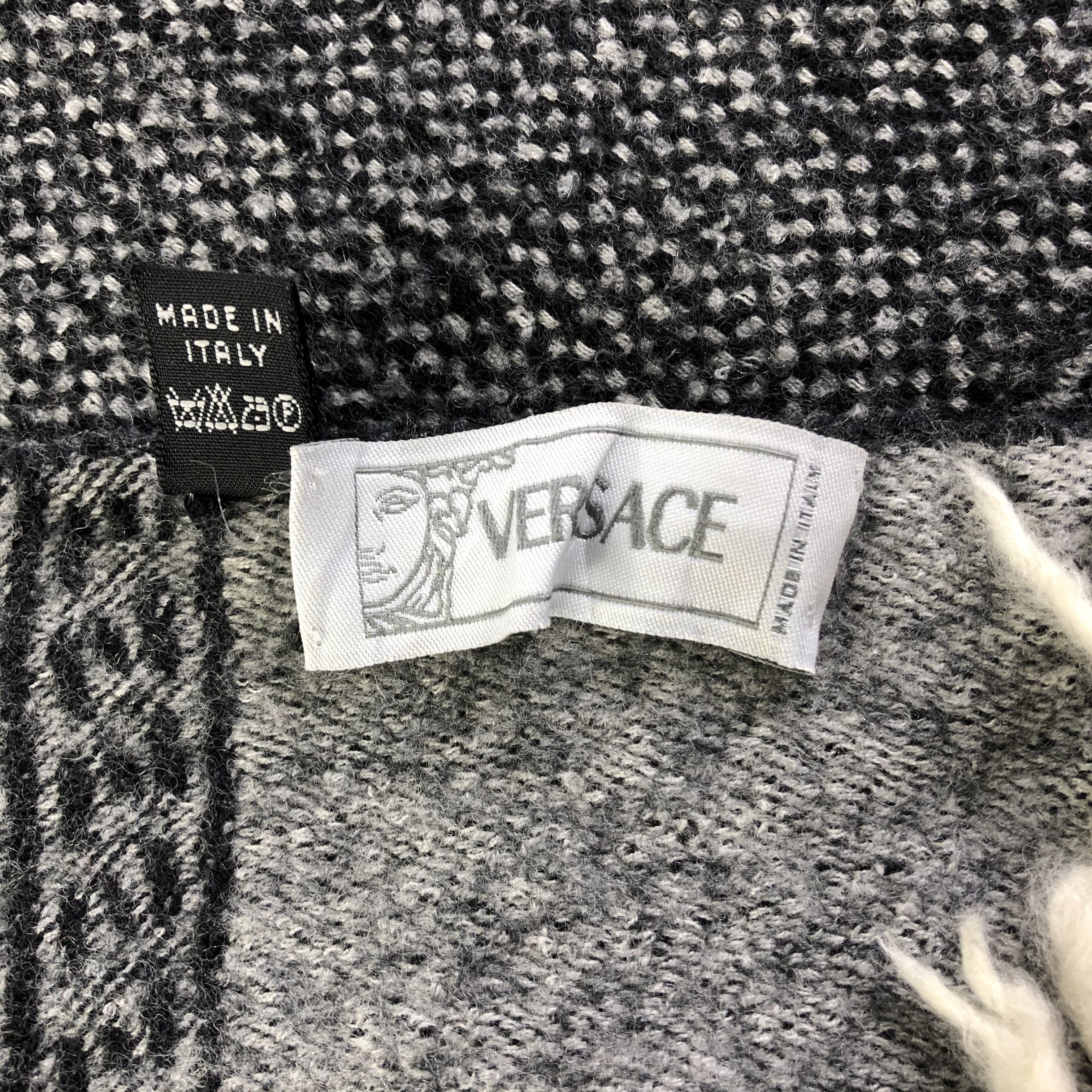 Versace Versace Wool Scarf / Muffler / Neckwear P612 Size ONE SIZE - 6 Thumbnail