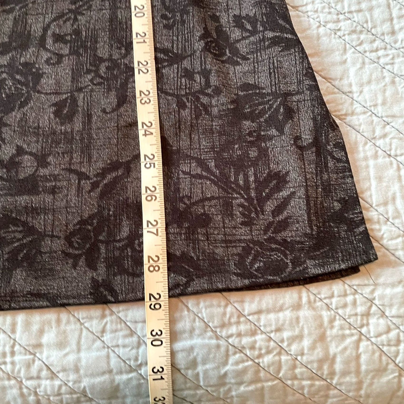 Vintage VINTAGE Fashion Bug Blouse Shirt Women XL Gray Black Floral Short Sleeve Round Neck Pullover Knit Polyester Size XL / US 12-14 / IT 48-50 - 8 Thumbnail