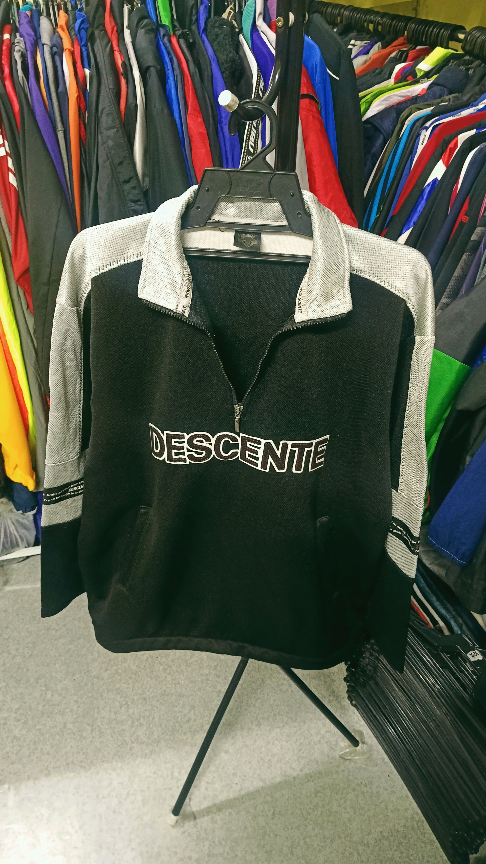 Descente Vintage Descente Half Zipper Track Jacket Size US M / EU 48-50 / 2 - 2 Thumbnail