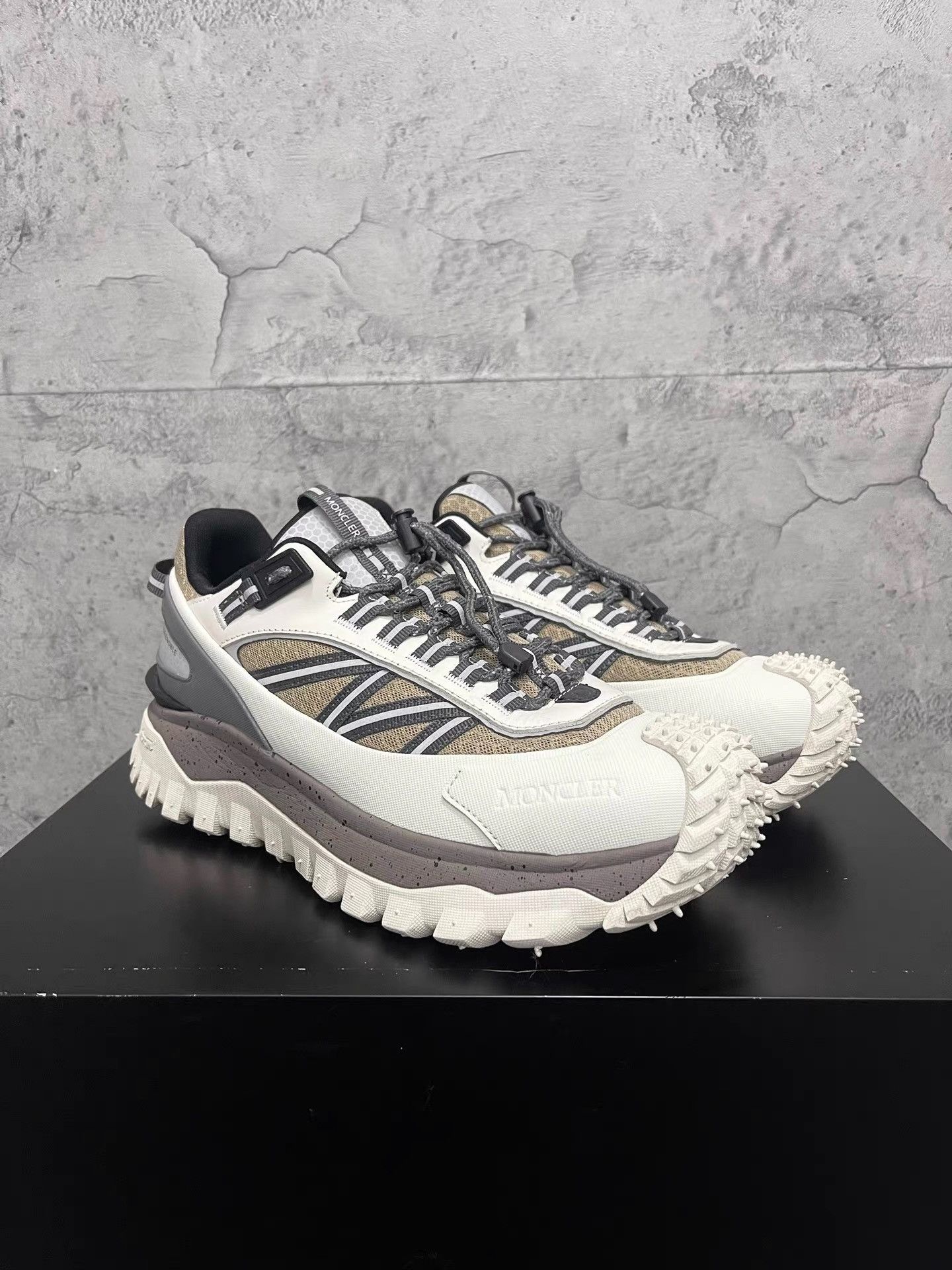 Moncler Moncler Tire Sneakers K34 Size US 9.5 / EU 42-43 - 3 Thumbnail