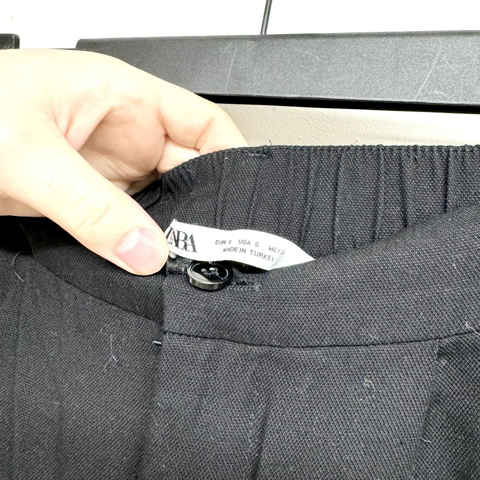 Zara Zara Black Trousers Straight Hemed Dress Pants Size Small Size 26" / US 2 / IT 38 - 2 Thumbnail