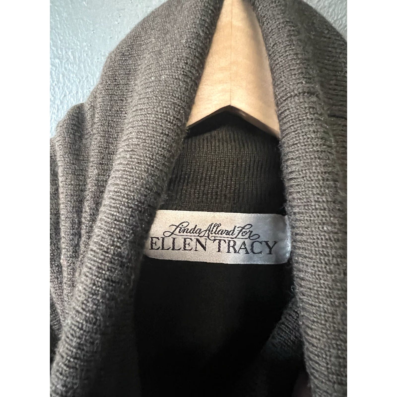 Vintage Linda Allard Ellen Tracy Womens Green Long Sleeve Turtleneck Sweater M Pullover Size M / US 6-8 / IT 42-44 - 3 Thumbnail