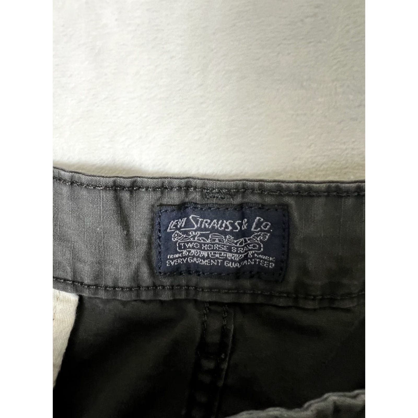 Levi's Levi’s Gray Cargo Shorts Size 38 Ripstop Y2K Baggy Cargo Pocket Front Flat Front Regular Men 90s Outdoor Summer Spring Fall Size US 38 / EU 54 - 4 Thumbnail
