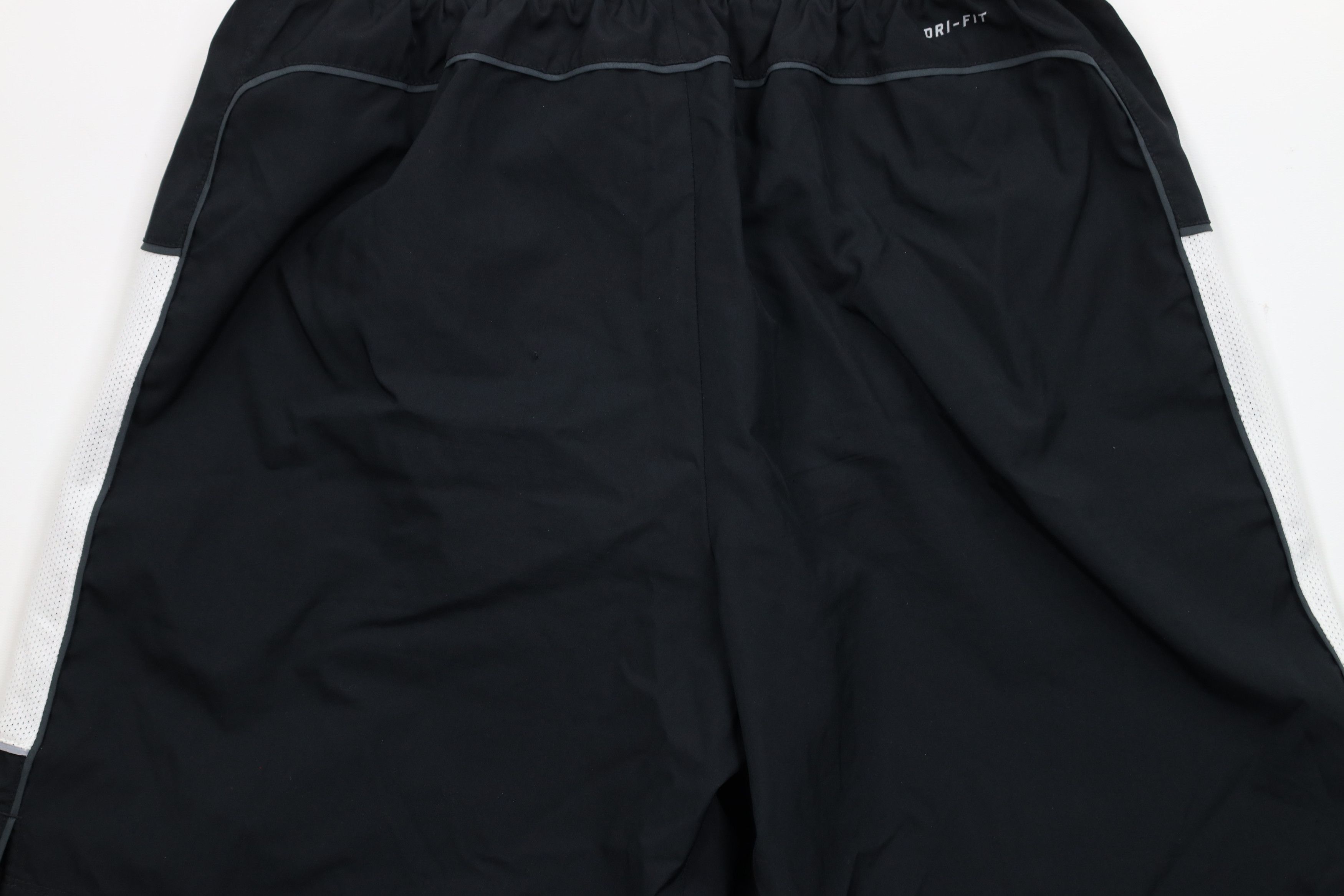Nike × Vintage Vintage Nike Running Swoosh Lined Above Knee Shorts Size US 34 / EU 50 - 9 Thumbnail