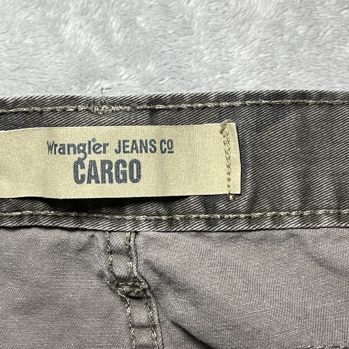 Wrangler Vintage Wrangler Jeans Co Cargo Shorts Men 42 Green Camo Y2K Size US 42 / EU 58 - 3 Thumbnail