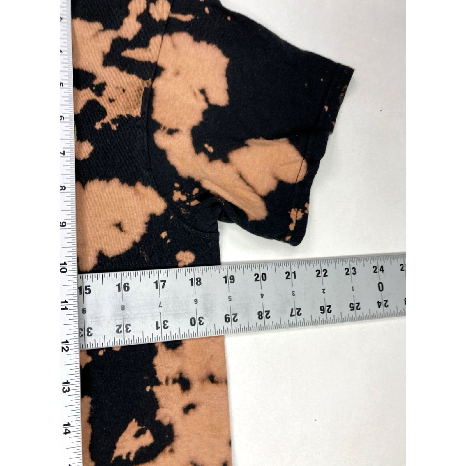 Vintage Poison Skull Flower Graphic T-shirt Women Medium Black Tie Dye Bleach Music Shirt Size M / US 6-8 / IT 42-44 - 7 Thumbnail