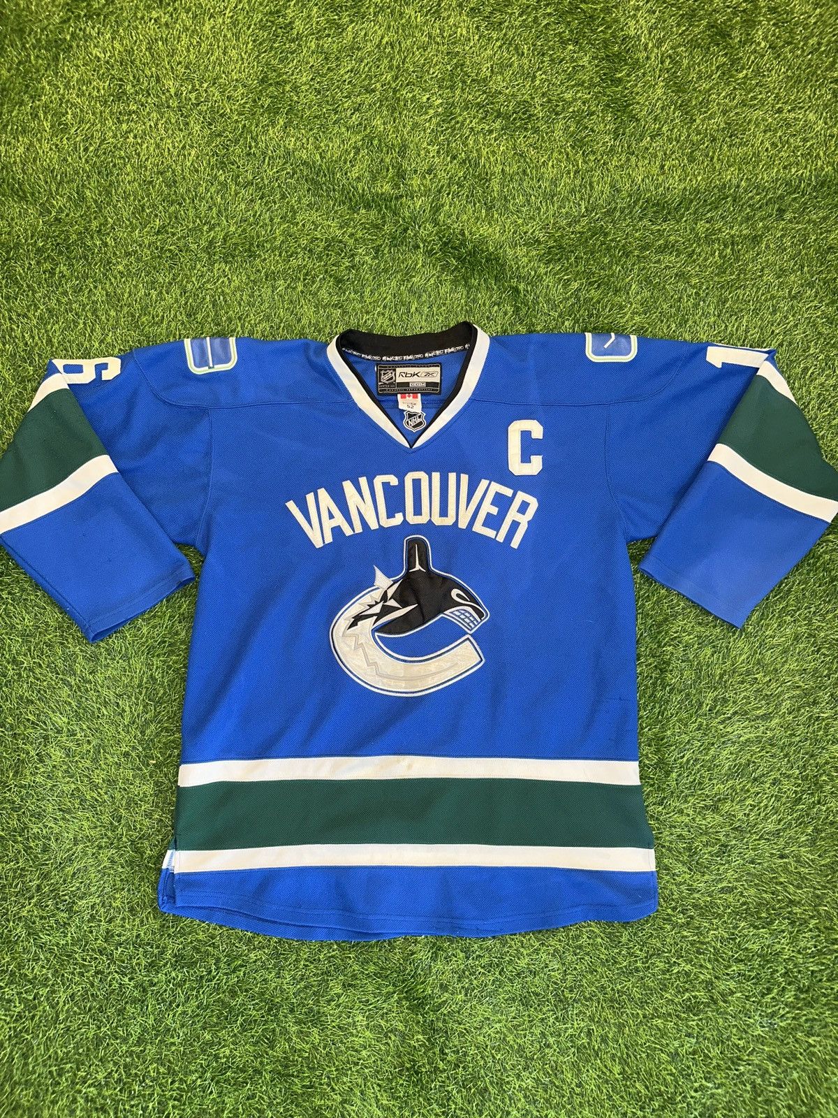 NHL Nhl reebok vancouver canucks trevor linden jersey size 52 Size US L / EU 52-54 / 3 - 1 Thumbnail