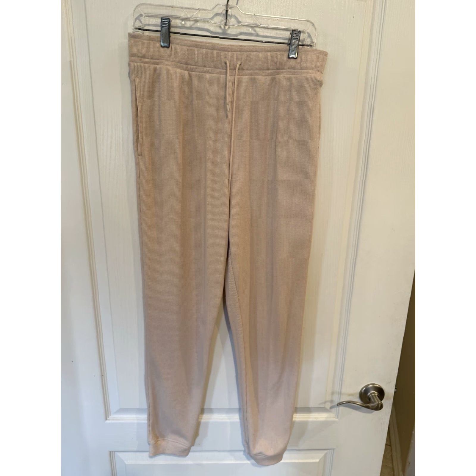 Victoria's Secret Victoria’s Secret PINK Jogger Pants Women Beige M Regular Athleisure Activewear Size Medium Size 32" / US 10 / IT 46 - 2 Thumbnail