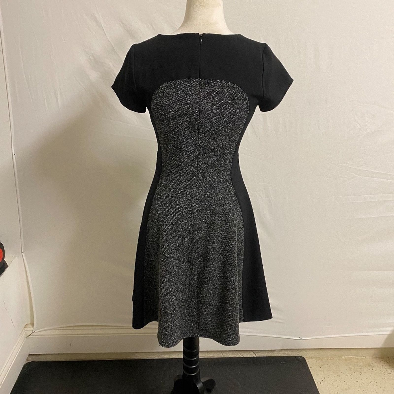 White House Black Market WHBM Dress Women's Career Fit and Flare Slim Swing - 0 Size XS / US 0-2 / IT 36-38 - 3 Thumbnail